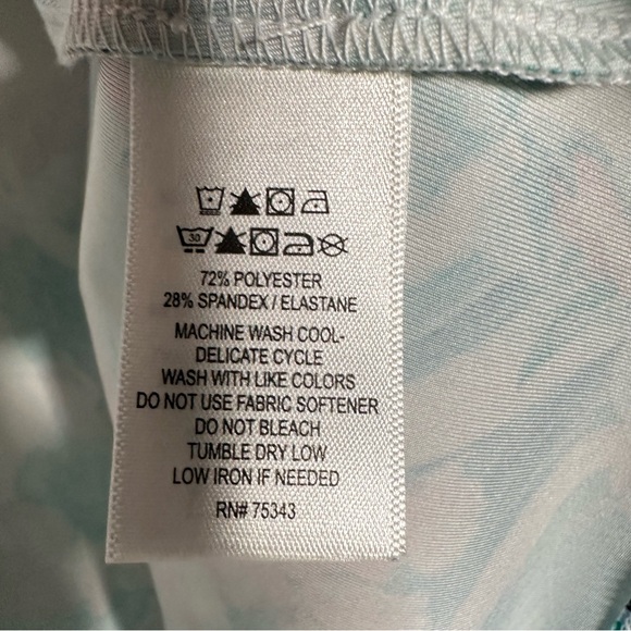 TOMMY BAHAMA Golf & Tennis Tropical Floral Palm Zip-Up Activewear Jacket - Picture 7 of 9